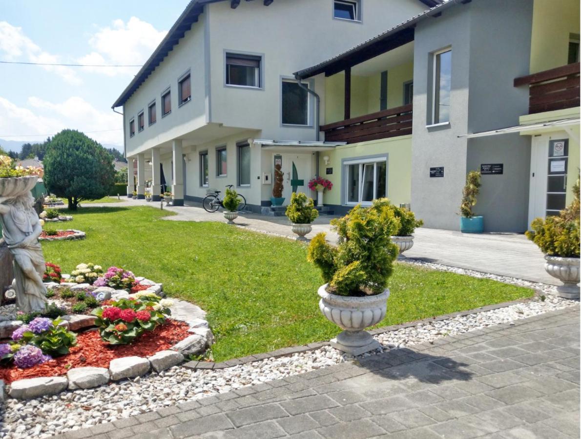 Alpenblick - Modernes Und Grosszuegiges Apartment Villach Exterior photo